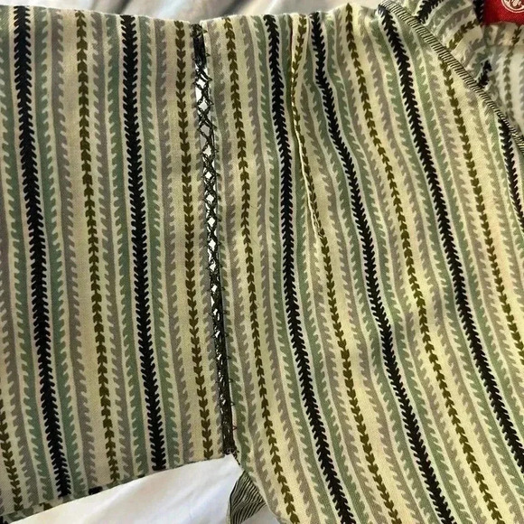 Redfish Kids  - LIKE NEW - Kimono style top/onesie. size 2 - Picture 8 of 8